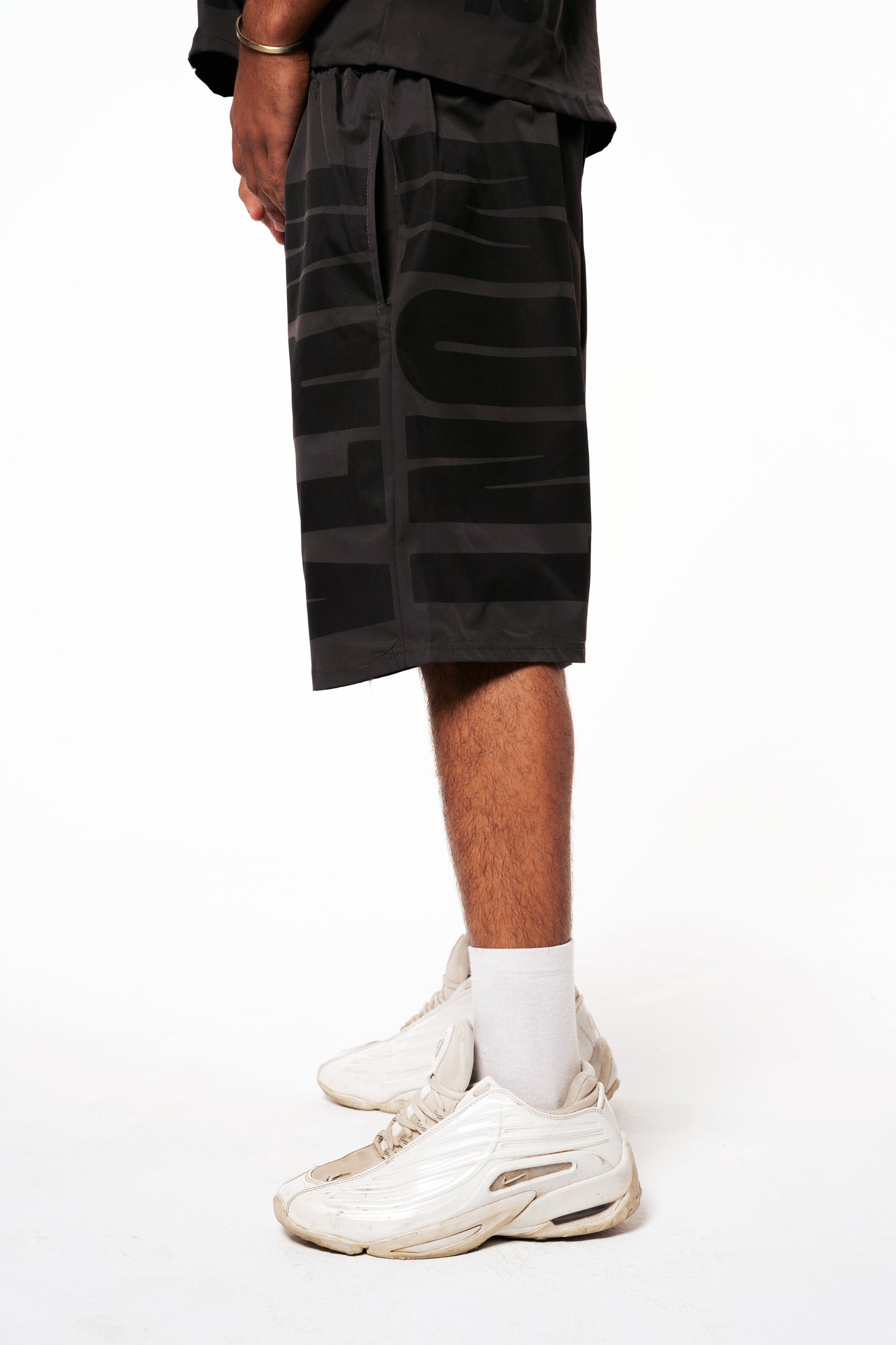 ESSEX short (Dark grey)
