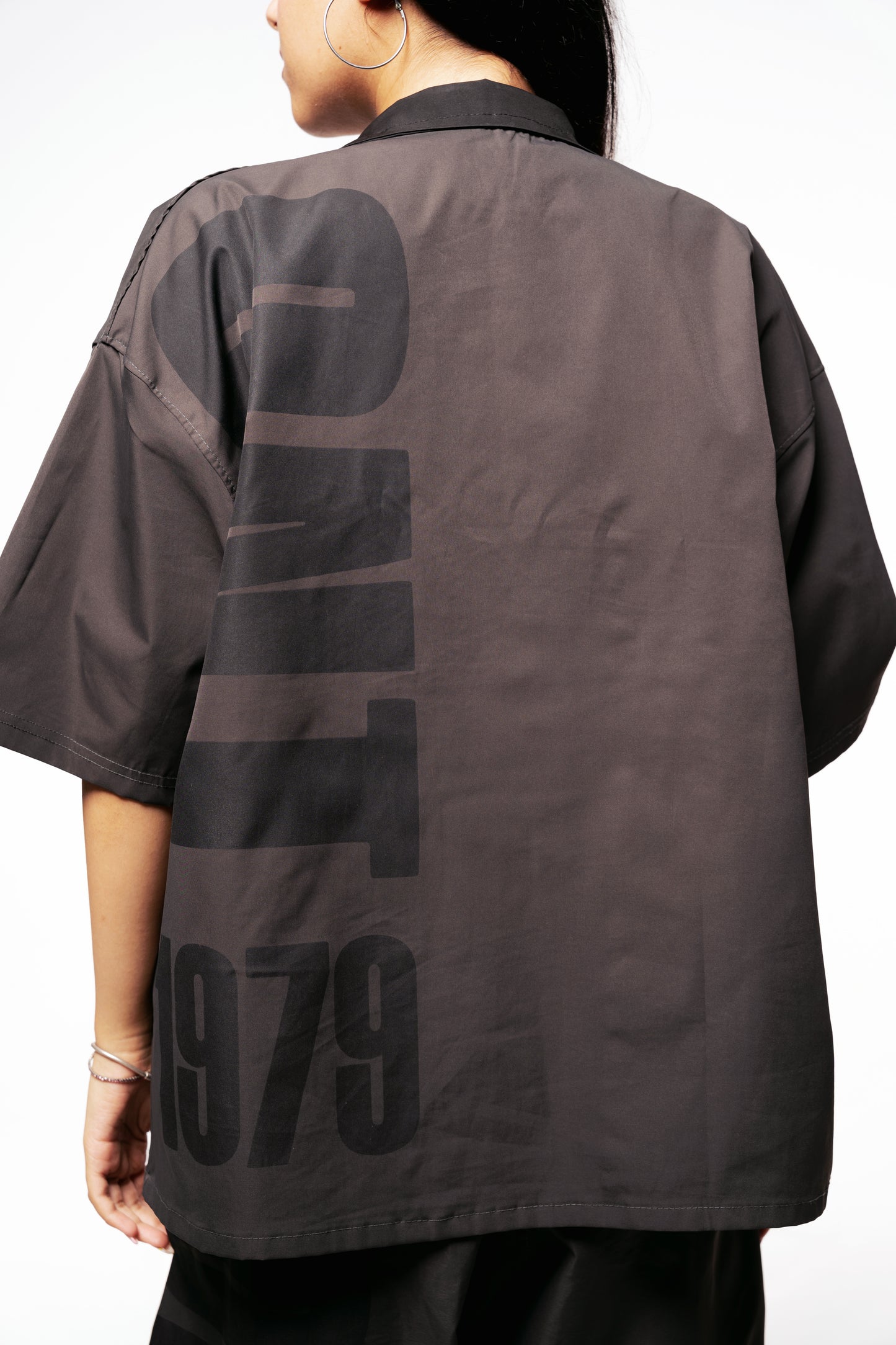 ESSEX Boxy fit shirt  (Dark grey)